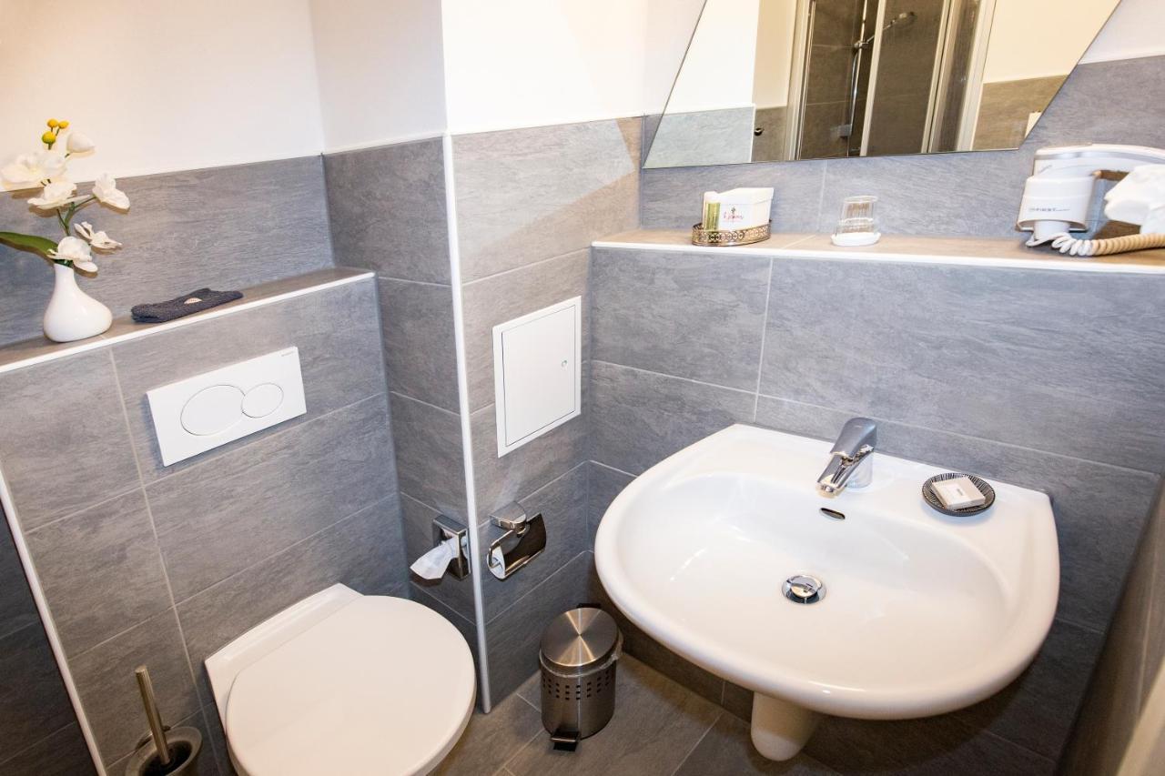 Hotel "Zur Muehle" Hoyerswerda Esterno foto